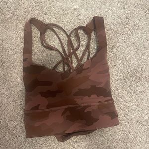 Lululemon size 2 free to be wild